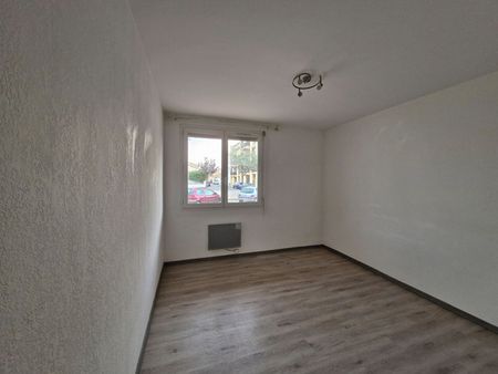 Location Appartement 4 pièces 68m² - Photo 5
