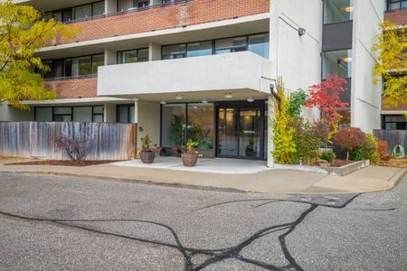 For Lease - 2301 Derry Road Unit# 405, Mississauga, Ontario - Photo 4