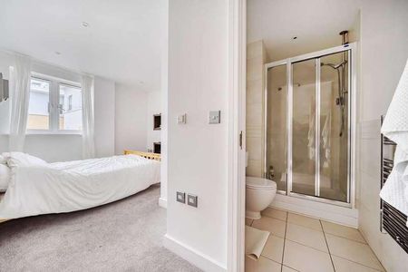 Walnut Tree Close, Guildford, GU1 - Photo 4