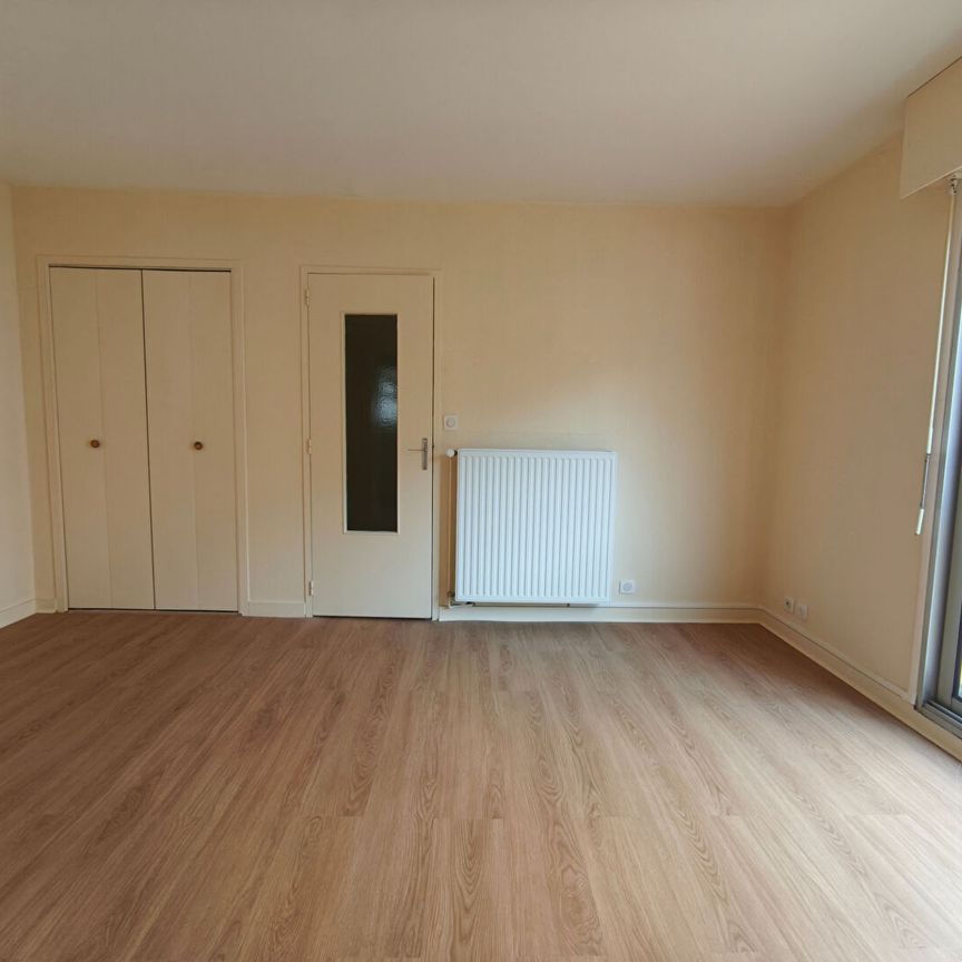 Location Appartement 1 pièce 31m² - Photo 1