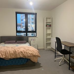 Room in a Shared Flat, London, NW10 - Photo 2