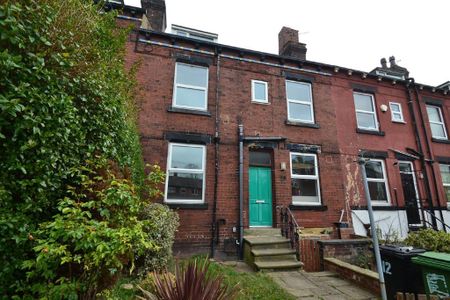 3 bedroom terraced house to rent - Photo 5