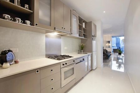 Fully-equipped and stylish apartment at the top end of the CBD - Photo 3