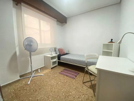 Carrer del Poeta Ben Hafadja, Valencia, Valencian Community 46009 - Photo 4