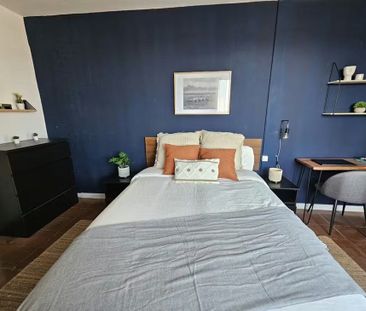 Carrer d'Enric Granados, Barcelona, Catalonia 08008 - Photo 6