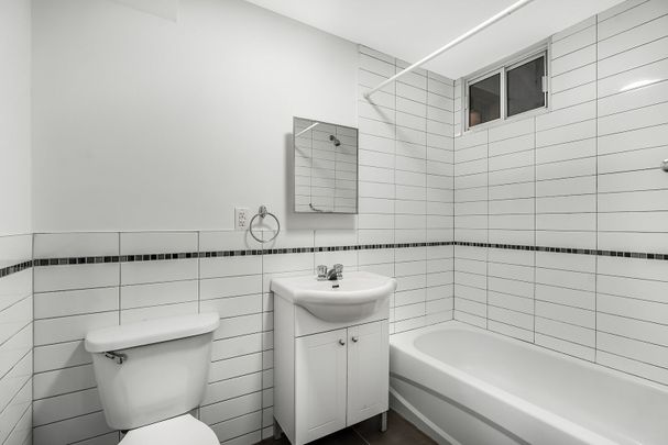4615-4625 Bourret Avenue, Montréal, QC - Photo 1