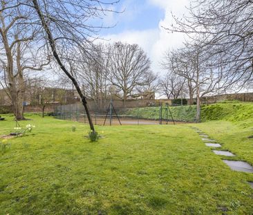 Connaught Mews, London, SE18 - Photo 2