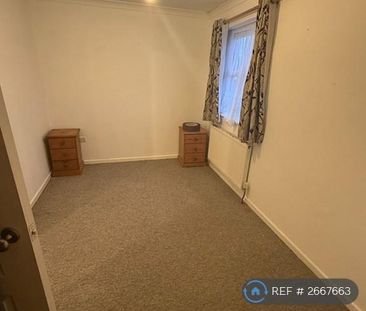 2 bedroom semi-detached house to rent - Photo 4