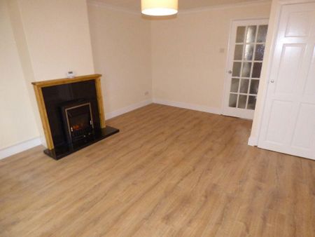 2 bedroom terraced house to rent - Photo 2