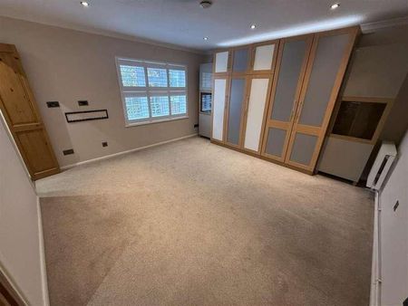 Somersby Close, Luton, LU1 - Photo 2
