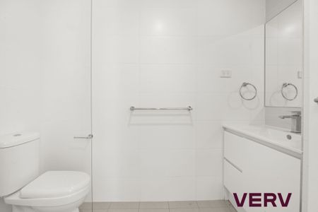 FABULOUS TWO-BEDROOM APARTMENT - Photo 5