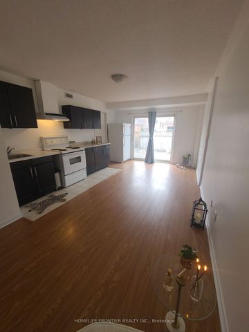 Townhouse For Lease | W8142108 - Photo 2