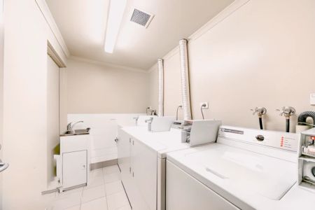 255 Cardigan Street, Melbourne - Photo 2