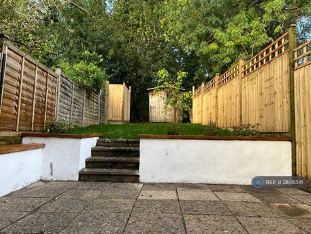 2 bedroom terraced house to rent - Photo 5