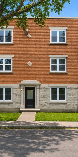 Grand 4,5 Rénové Avec Balcon à Rosemont - Photo 1