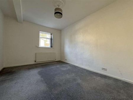 Westgate, Almondbury, Huddersfield, HD5 - Photo 2