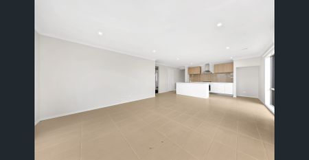 COSY, COMFORTABLE & CONVENIENT HOME!* - Photo 2