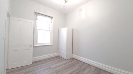 Step Into Style – Where Comfort Meets Convenience - Photo 3