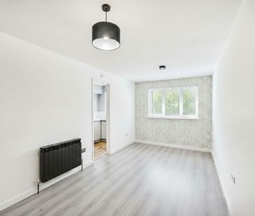 Granary Court, CM6, Dunmow - Photo 1