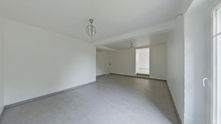 Location Appartement 4 pièces 83m² POITIERS 86000 - Photo 5