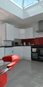 111 TIVERTON ROAD - Photo 3