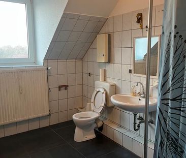 Sofort Bezugsfrei! Charmante 2,5-Zimmer DG-Wohnung in Top-Lage - Foto 1