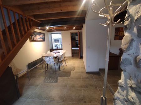 Location Maison 8 pièces 102m² CHALLES LES EAUX 73190 - Photo 3