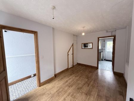2 bedroom terraced house to rent - Photo 3
