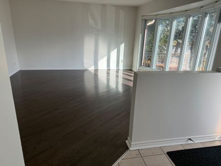 For Lease - 97 Rita Avenue, Meadowlands - Crestview and Area, Ontario - Photo 2