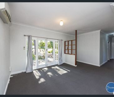 CHARMING 3 BED HOME - Photo 2