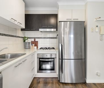 Apartment Inside, Backyard Outside - Best of Both Worlds - Photo 6