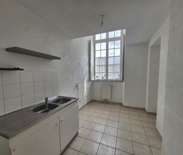 Location Appartement 3 pièces 102m² ST OMER 62500 - Photo 3