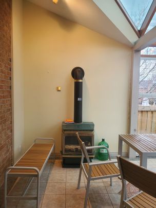 For Lease - 104 Houseman Crescent, Richmond Hill, Ontario - Photo 1