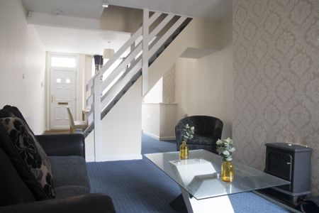 Bassett Street (2 bed) - Photo 2