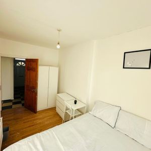 Room in a Shared House, Ring House, E1 - Photo 2