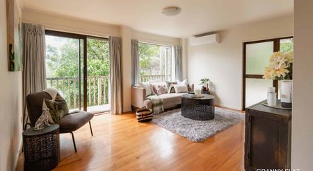 Handy on Hinemoa St - Photo 2