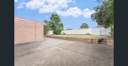 Four Bedroom Home with Spacious Entertaining Area - Photo 4