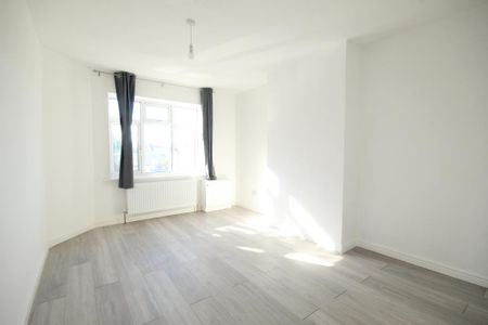 5 bedroom flat to rent - Photo 3