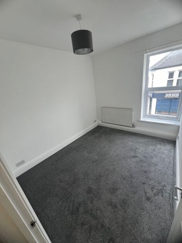 2 Bed Flat, Soundwell Road, BS16 - Photo 3