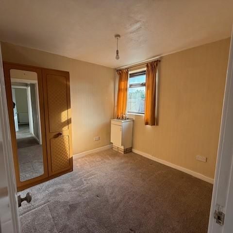 2 bedroom bungalow to rent - Photo 1
