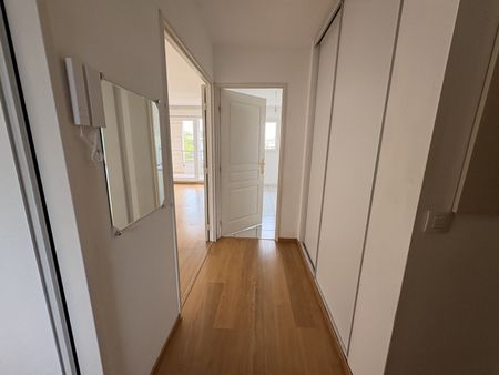 Location Appartement 2 pièces 49m² LA MADELEINE 59110 - Photo 5