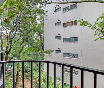 Light and Spacious Studio Apartment with Balcony - Photo 4