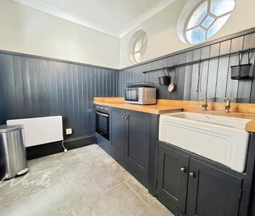 2 bedroom ground floor flat to rent - Photo 3