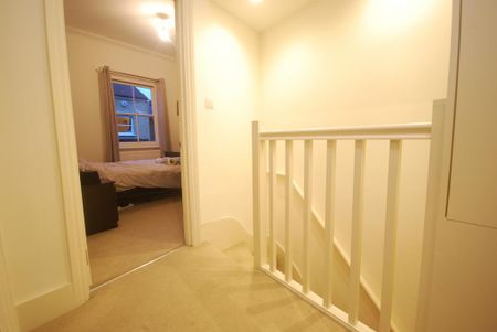 2 bedroom terraced house to rent - Photo 4