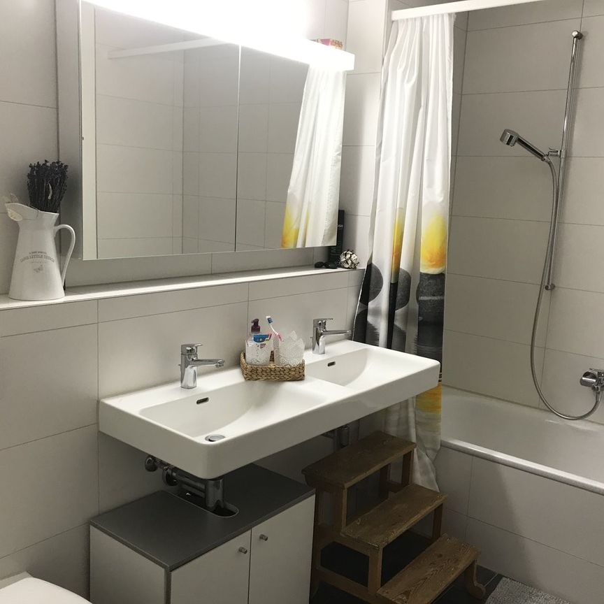 Rent a 4 ½ rooms apartment in Uetikon am See - Foto 1