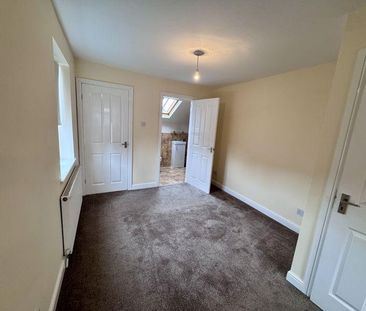 2 bedroom maisonette to rent - Photo 4