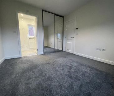 3 bedroom detached house to rent - Photo 6