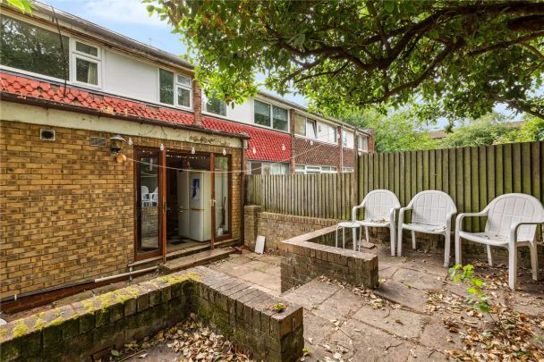 4 bedroom house in Hornsey - Photo 1