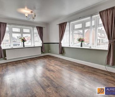 3 bedroom semi-detached house to rent - Photo 6