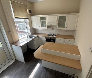 2 bedroom terraced house to rent - Photo 4